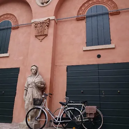 La Casa Di Urania * Ferrara
