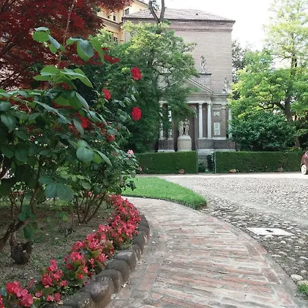 La Casa Di Urania Сasa de vacaciones Ferrara
