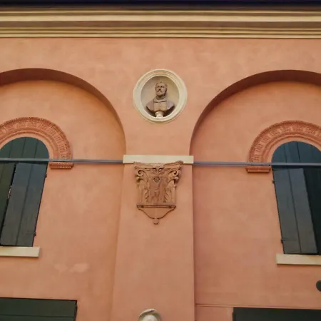 La Casa Di Urania Ferrara