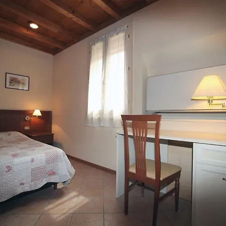 La Casa Di Urania Ferrara